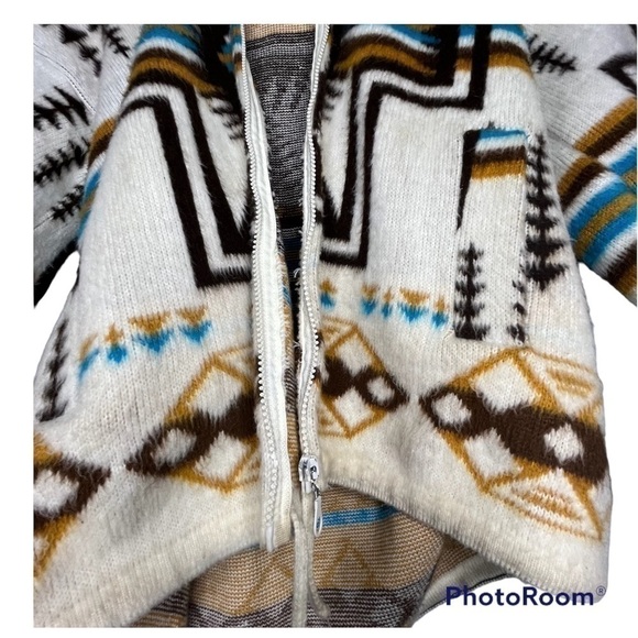 TEJIDOS Himalaya Wool Aztec Print Fuzzy Hoodie Jacket - Picture 4 of 7